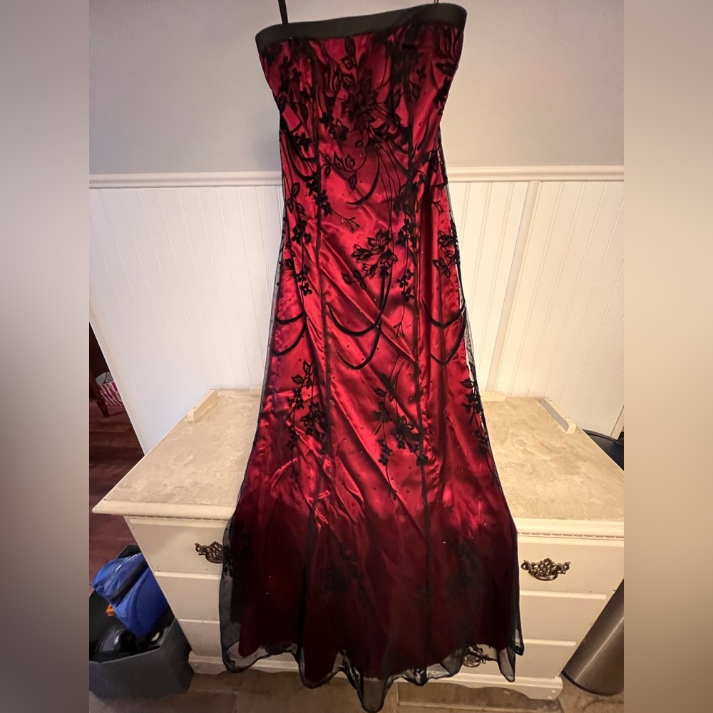 Nightway strapless prom dress